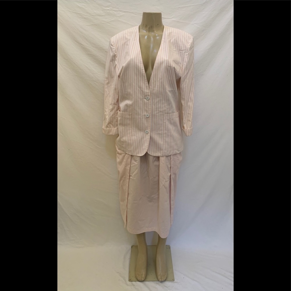 VTG Mondi Size US 10 Pink/White 2pc Skirt Suit Set